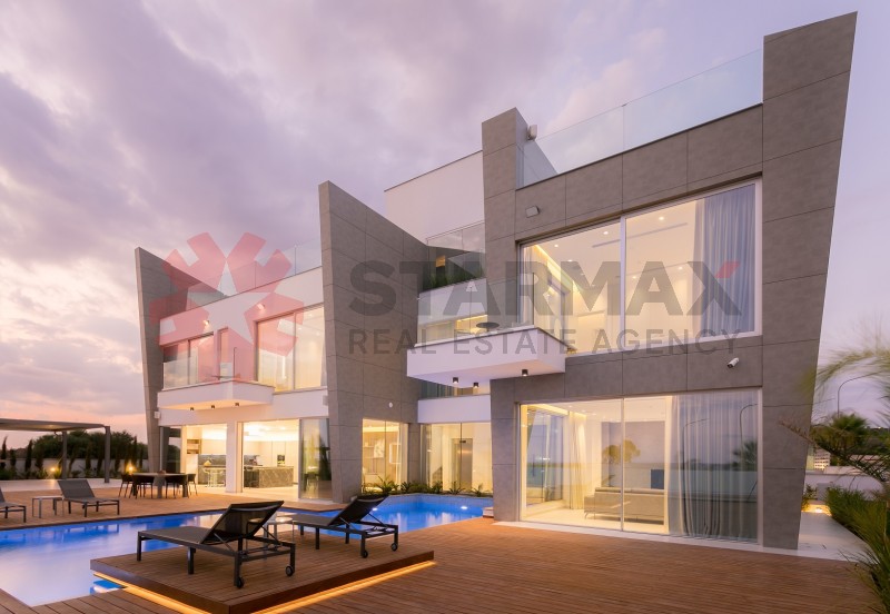 LUXURY 3 BEDROOM SEAV-VIEW VILLA IN AGIA NAPA - Published