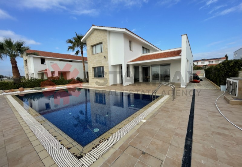4 BEDROOM SEA-VIEW VILLA ON THE BEACH - Published