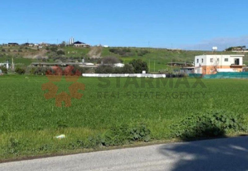 RESIDENTIAL FIELD IN A QUIET AREA IN DALI, NICOSIA DISTRICT - Published