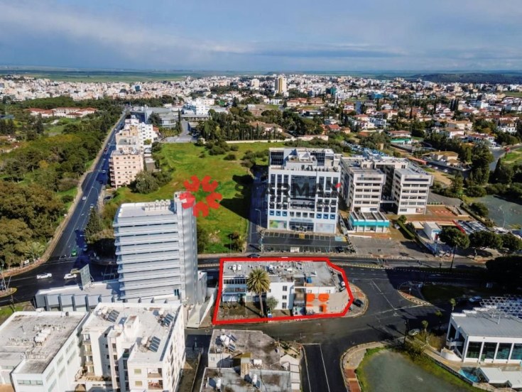 MIXED USE BUILDING FOR SALE IN AGLANTZIA