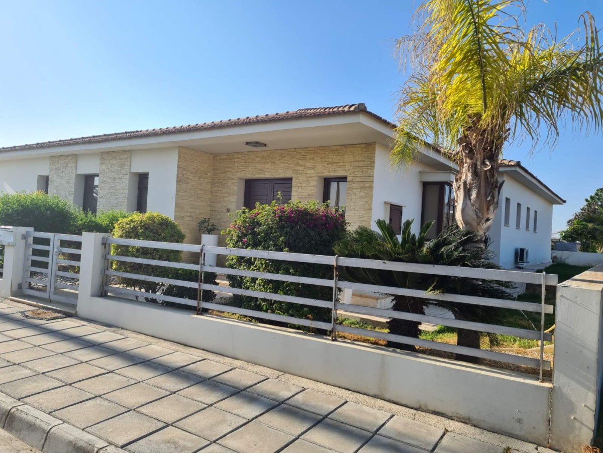 4 Bedroom Bungalow House Larnaca Aradippou area - Published