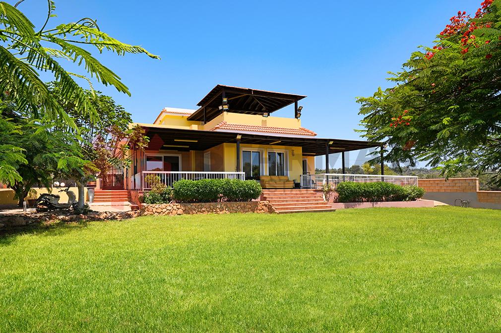 THREE BEDROOM VILLA FOR SALE IN AGIA NAPA, FAMAGUSTA - Published
