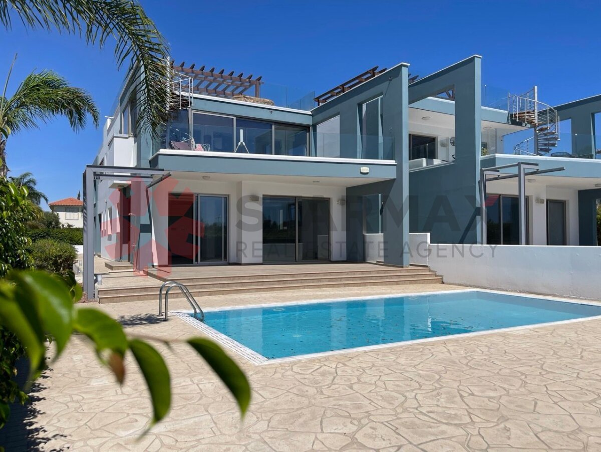 FAROS LUXURY PROPERTIES - Published