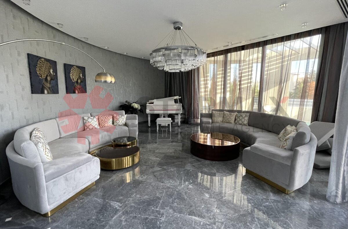 A UNIQUE DESIGNER VILLA WITH 5 BEDROOMS, JUST 200 METERS FROM THE SEA IN LIMASSOL - Published