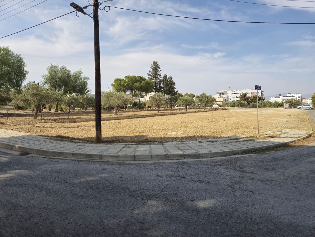 1380sqm Residential Land in Lakatamia - Published