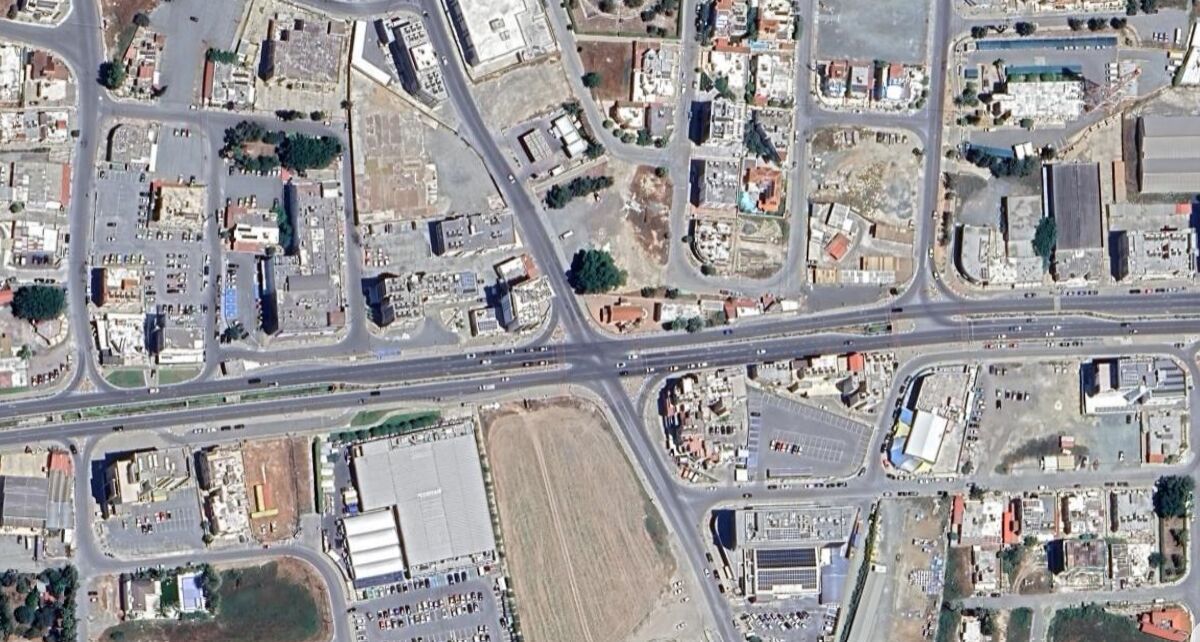 Commercial Showroom Office in Larnaca - Published