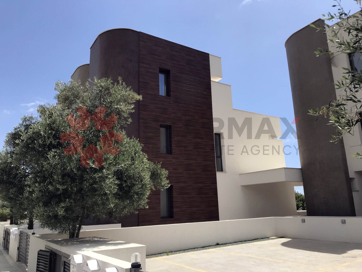 THREE STOREY TOWNHOUSE IN GERMASOGEIA AREA, LIMASSOL - Published