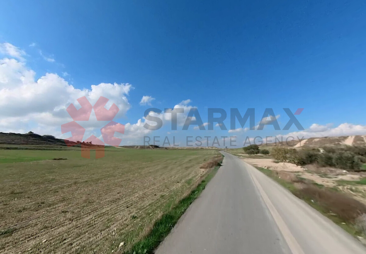 RESIDENTIAL LAND- PLOT OF 1756 SQ. METERS IN ARADIPPOU, LARNACA - Published