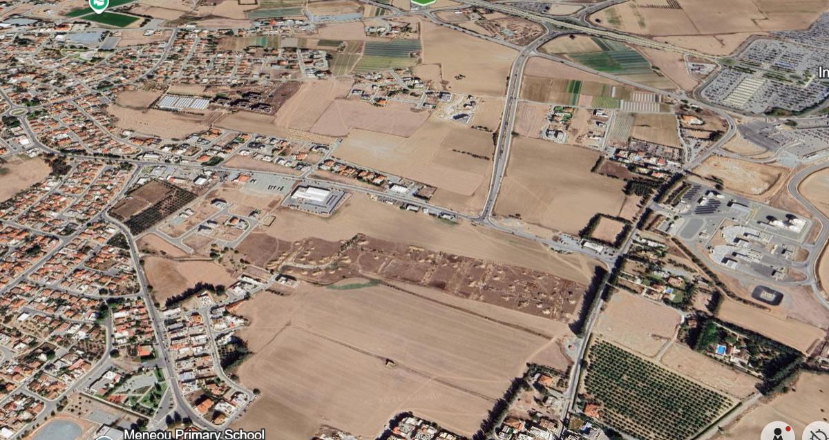 27,500sqm Residential Land in Dromolaxia - Published