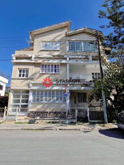 BUILDING WITH 3-4 BEDROOM APARTMENTS FOR SALE