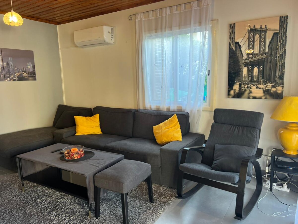 2 Bedroom single level detached House - Published