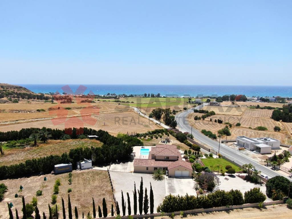 Five Bedroom Luxurious Villa near the beach, Larnaca - Published