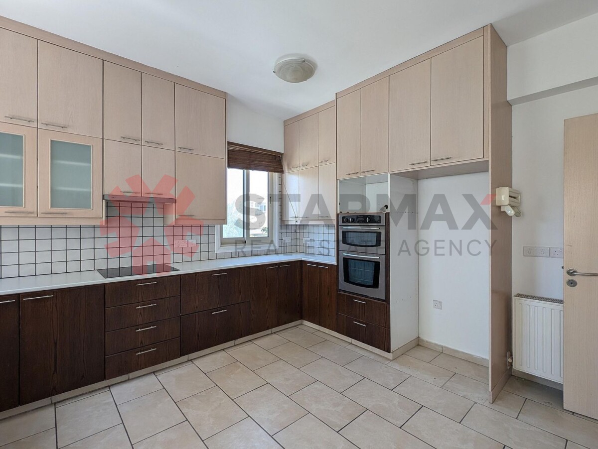 SPACIOUS 3-BEDROOM APARTMENT IN STROVLOS,NICOSIA - Published