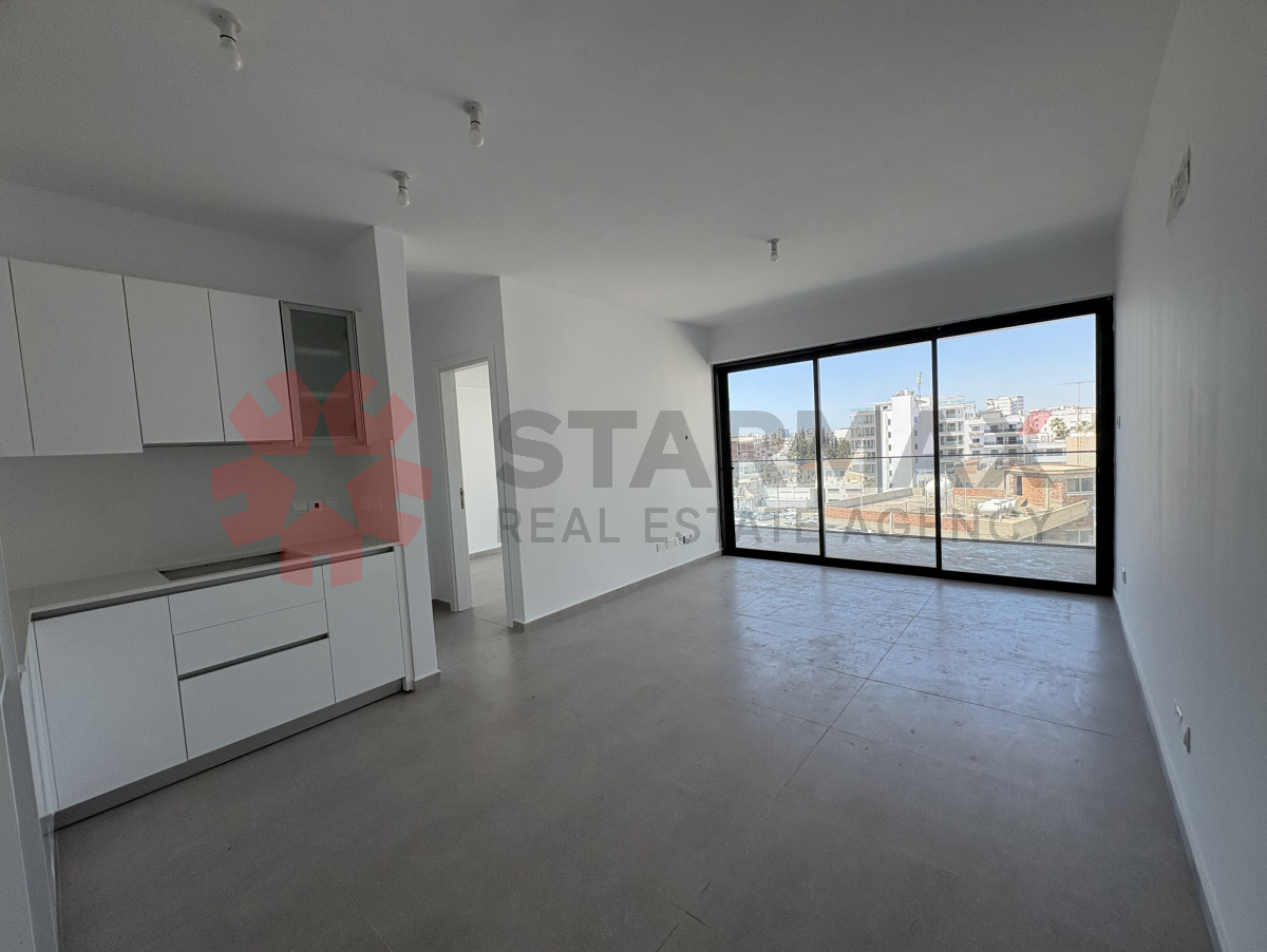 MODERN 2 BEDROOM APARTMENT IN LARNACA TOWN CENTRE – WALK TO THE BEACH - Published